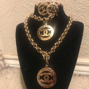 Beautiful Choker Necklaces.